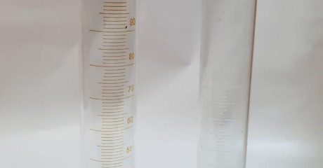 Цилиндр 100 мл измерительный с носиком с делениями
